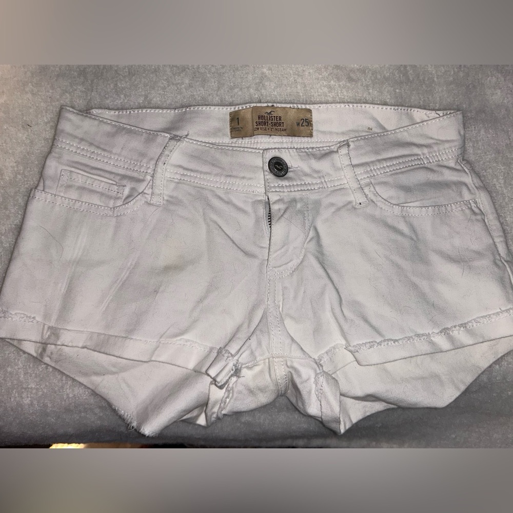 White Hollister short short size 1